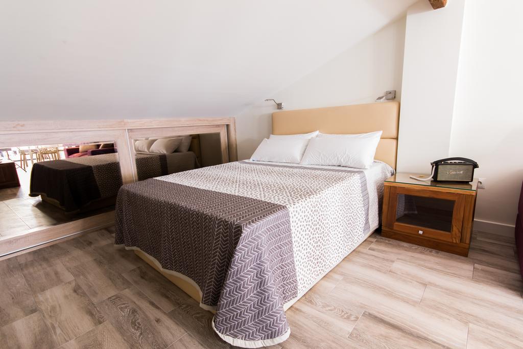 Bazan 16 Apartment Alicante Bagian luar foto